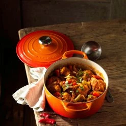 Hot Sale 🛒 Le Creuset 4.5 Qt. Round Signature Dutch Oven With Stainless Steel Knob | Flame Orange 🎉 -Le Creuset Shop rs12071 lc 20190208 nl ls 00448
