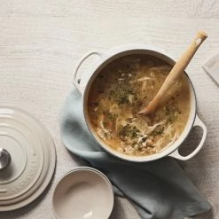 Buy 👏 Le Creuset 5.5 Qt. Round Signature Cast Iron Dutch Oven With Stainless Steel Knob | Meringue White 🛒 -Le Creuset Shop rs9179 spring 2019 meringuesouprdo 0848